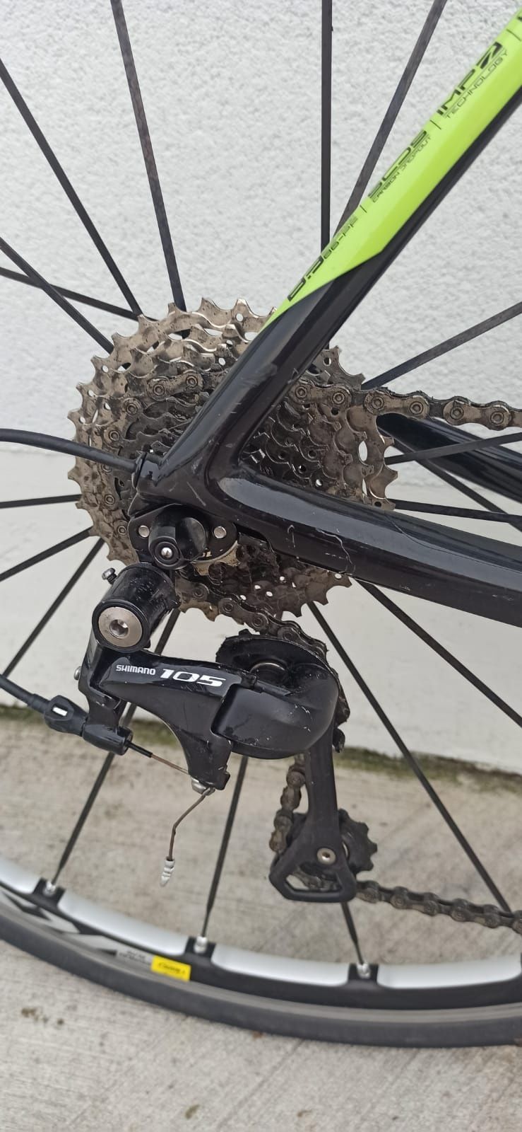 SCOTT SOLACE 30 (KARBON), Shimano 105, Rozmiar 56