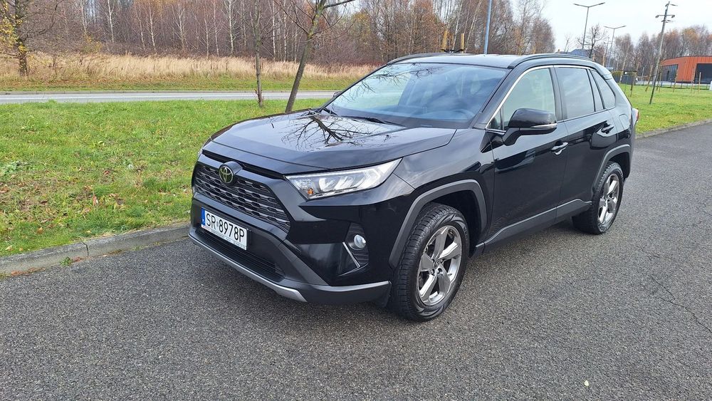 Toyota RAV4 Toyota RAV4 2021–Bogato wyposażona, pewne pochodzenie, gotowa do jazdy