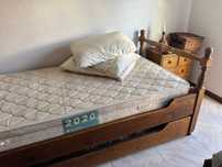 Cama com 2 colchões