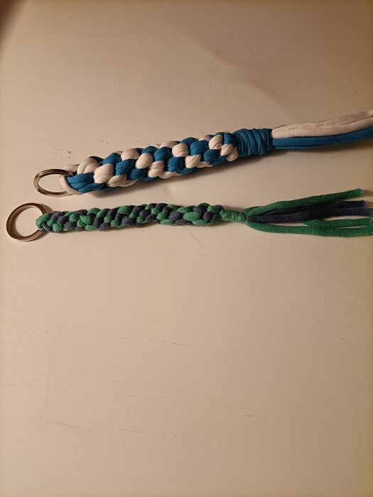 Porta chaves em macramé, fio de algodão, náutico. Trabalho artesanal.