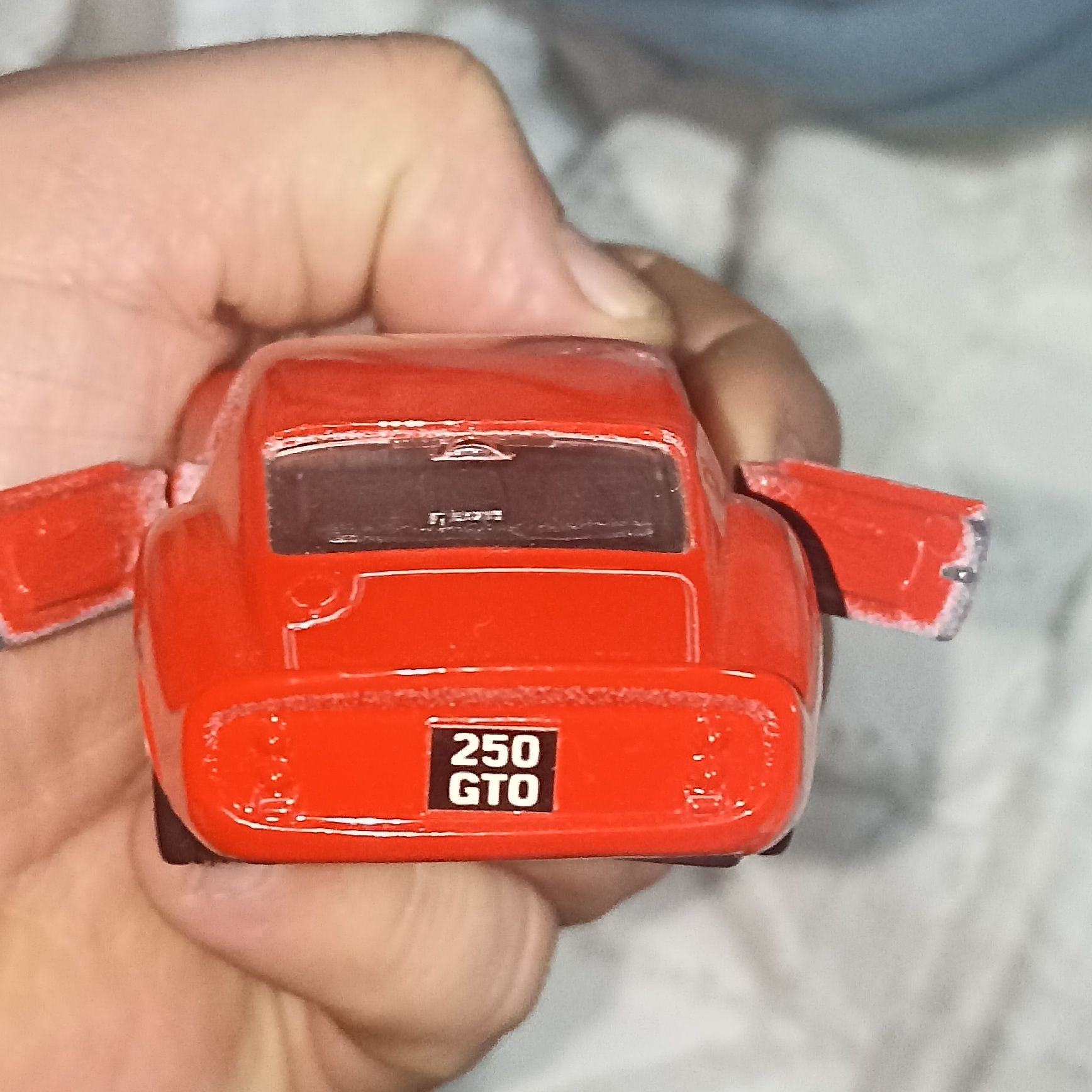 Miniatura de Ferrari 250 GTO Maisto Shell escala 1/38