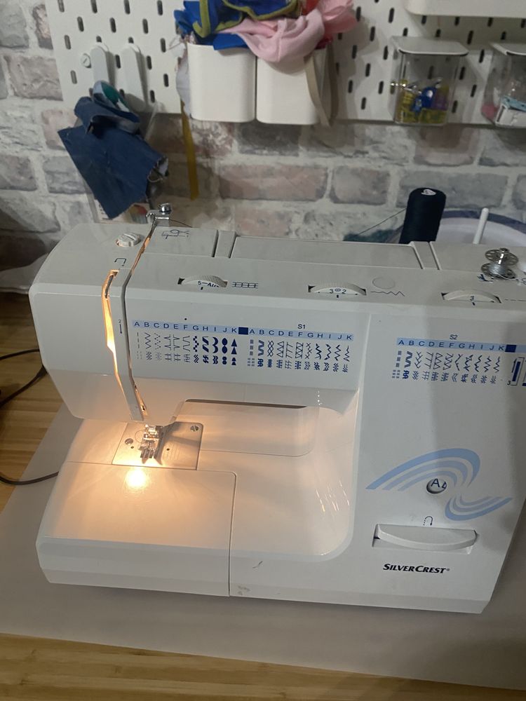 Maquina de costura Solvercrest 8750