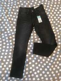 Nowe spodnie jeansowe Pepperts r. 134