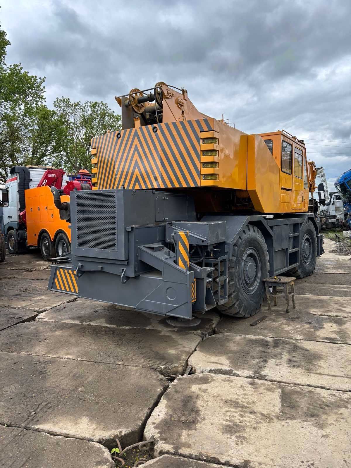 Атокран Kobelco RK250-2