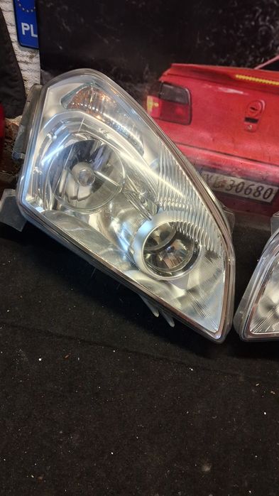 Передня права ліва фара Nissan Qashqai j10 ксенон