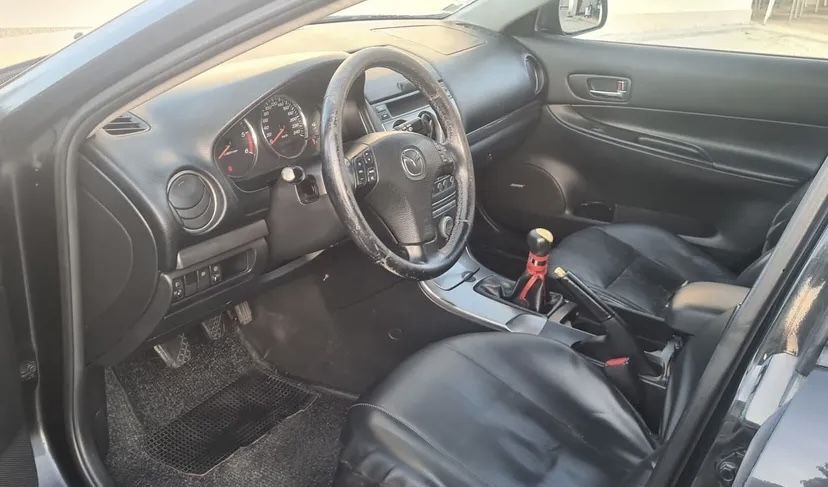 Mazda 6 2004.