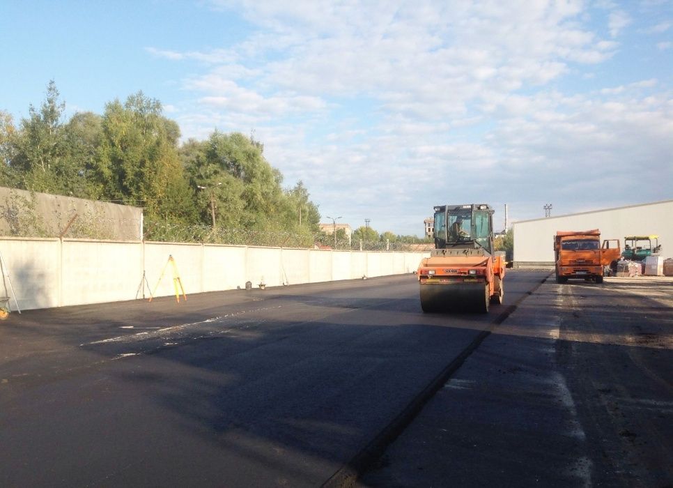 Якісне асфальтування Укладання асфальтної крихти