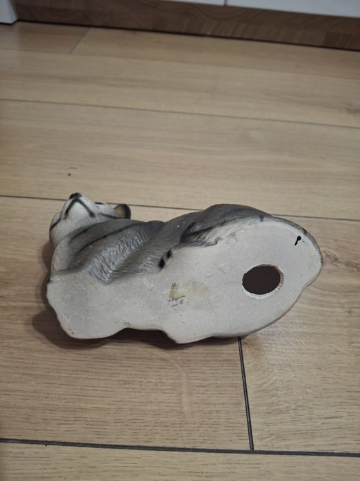 Figurka kota ciemnoszary