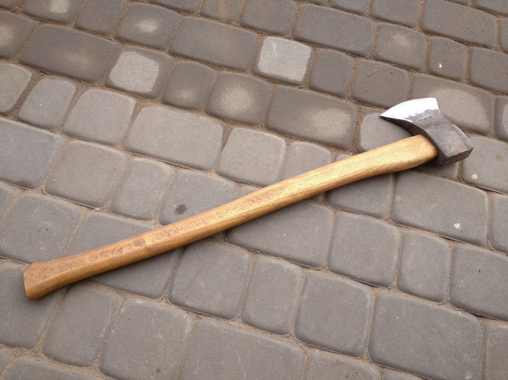 Kuta siekiera Kanadyjska Romanik 1,6kg/80cm akacja