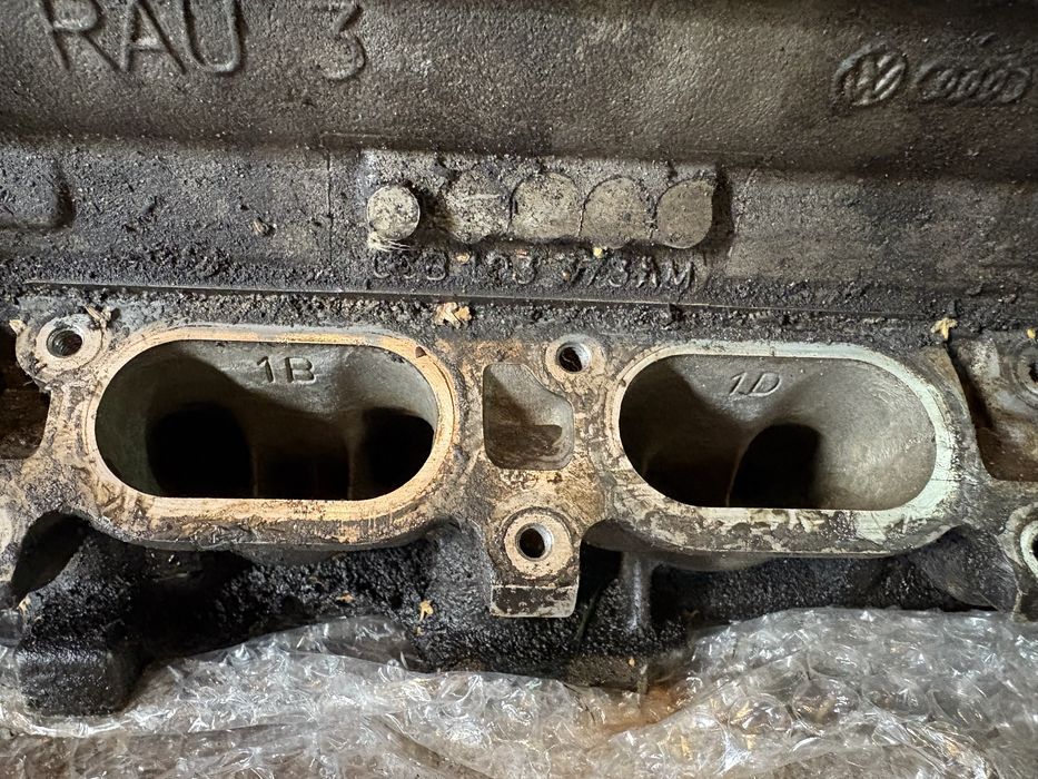 Głowica 2.0 ALT Audi wariator napinacz rozrządu części 2.0 ALT A6 C5