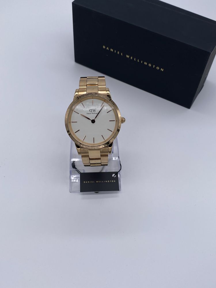 Oryginalny Zegarek damski Daniel Wellington Iconic Link 40  złoty