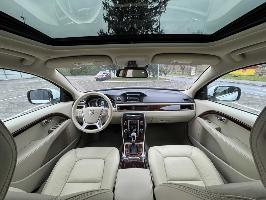 Volvo XC-70 свіжопригнана 2015 р.