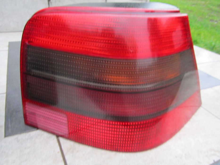 Lampy przednie przód Vw Golf 4 prawa,lewa HALOGEN IDEAŁ orginał