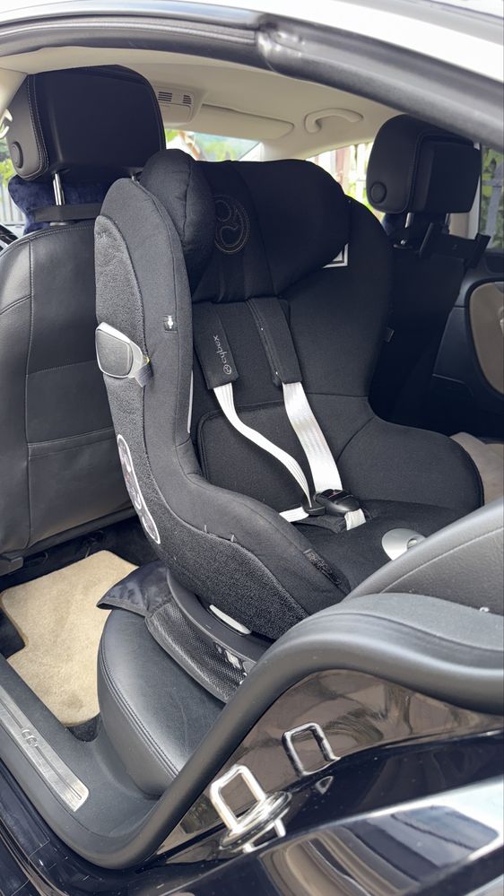 Cybex Sirona Z i-SIZE + база Base Z (Black-Black)