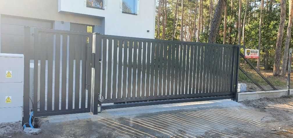 Brama przesuwna szerokość . 4 m wysokość 1,5 m palisada pionowa - Teda