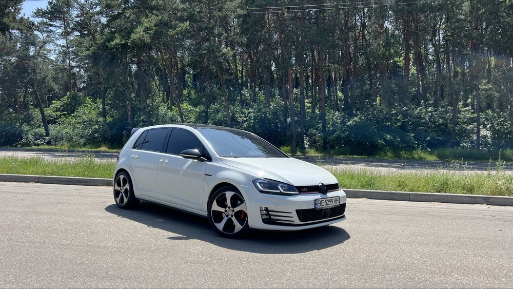 Продам Volkswagen Golf 7 GTI 2015 рік