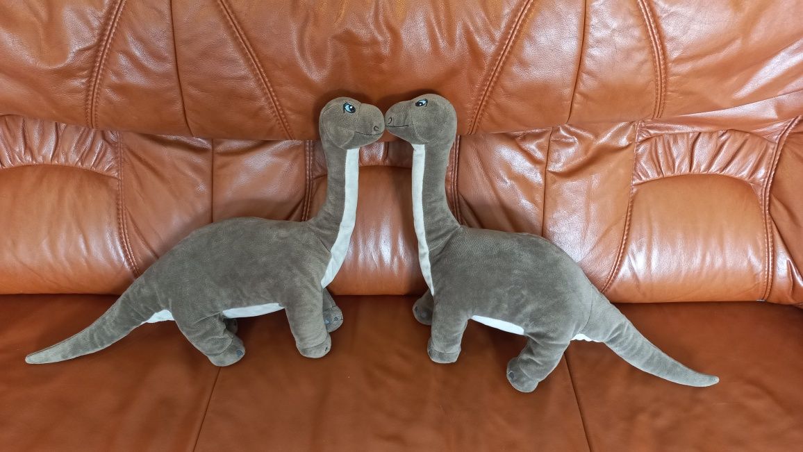 Dwa dinozaury Ikea