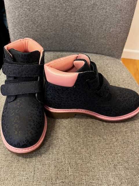 Dziewczęce buciki zimowe o rozmiarze 31