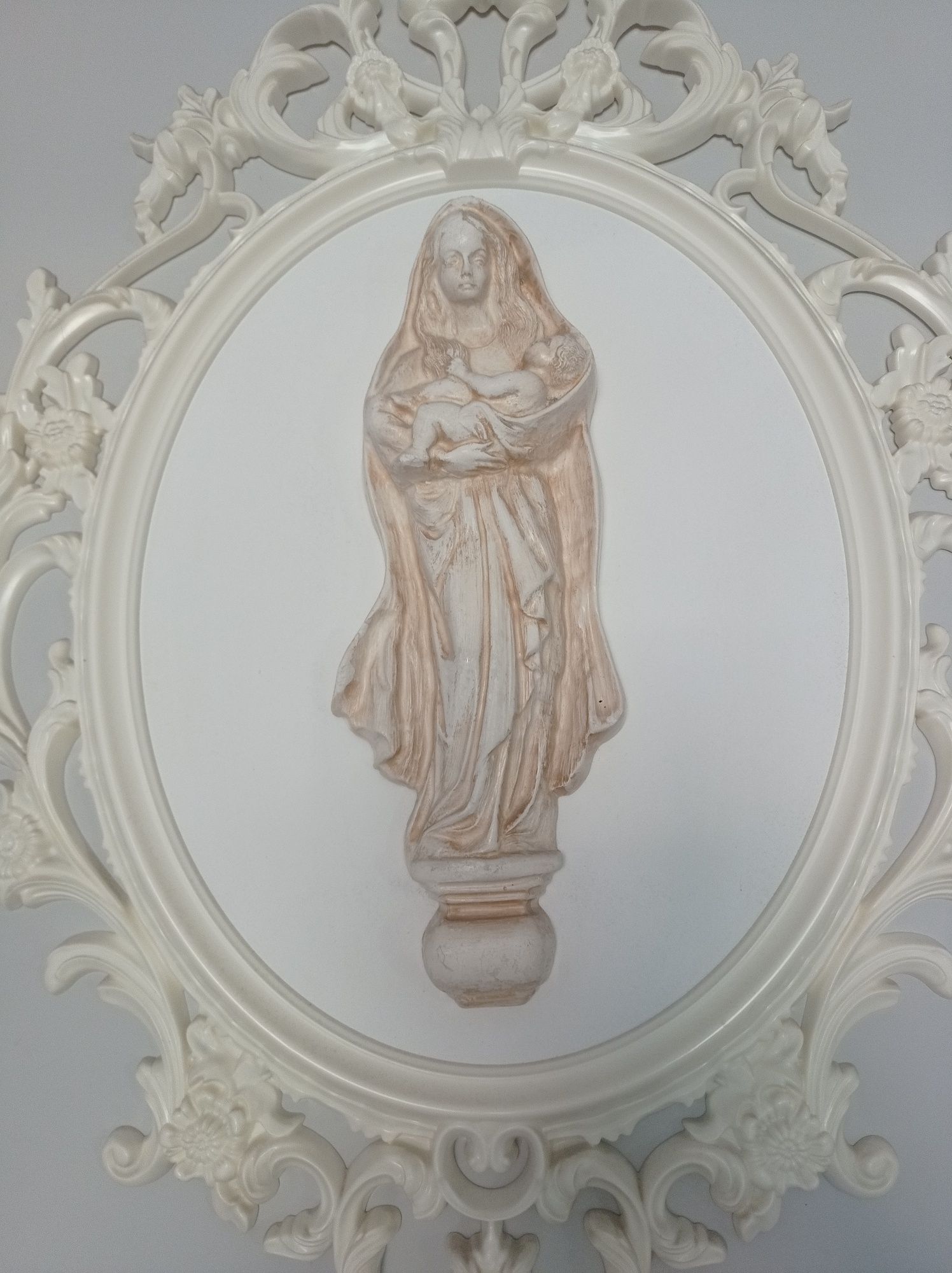 Maryja Matka Boża płaskorzeźba w ramie, dewocjonalia