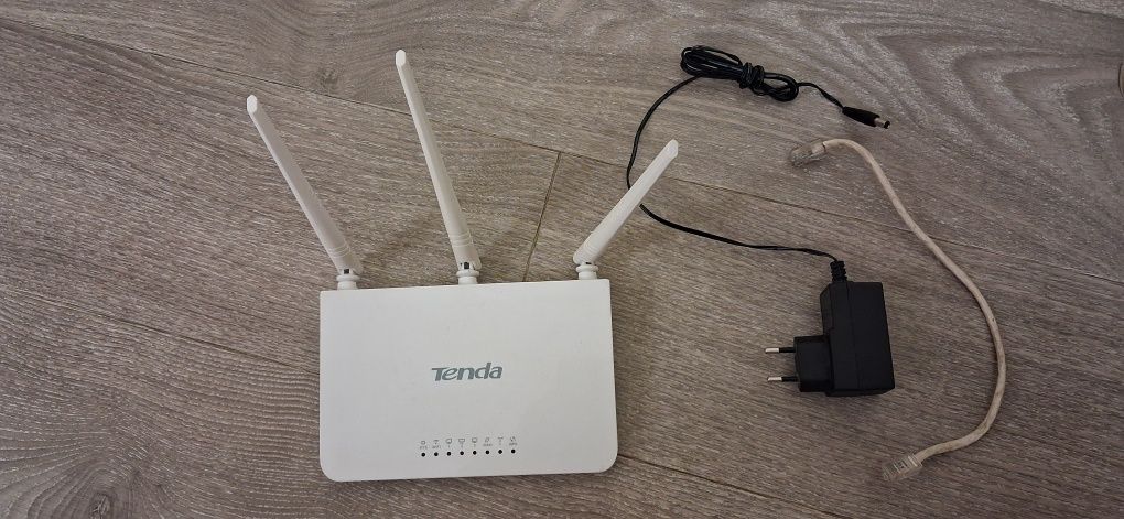 Маршрутизатор Wi fi Роутер Tenda