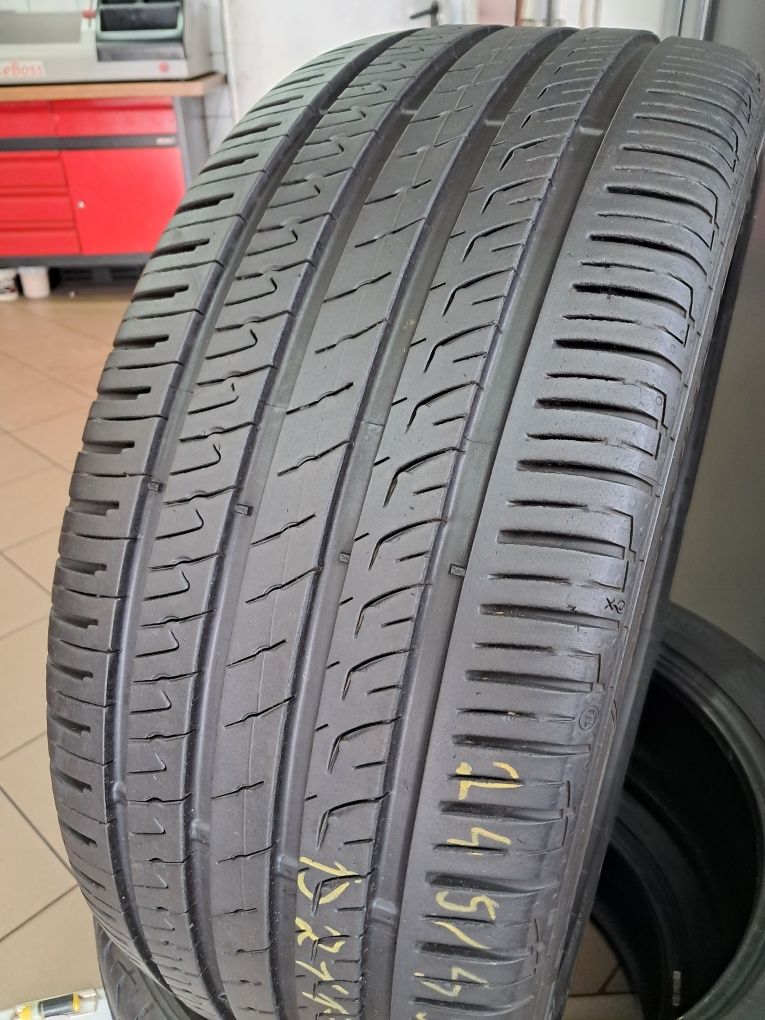 Opony używane 2x 245/45R19 Barum Bravuris 5HM Lato Gwarancja