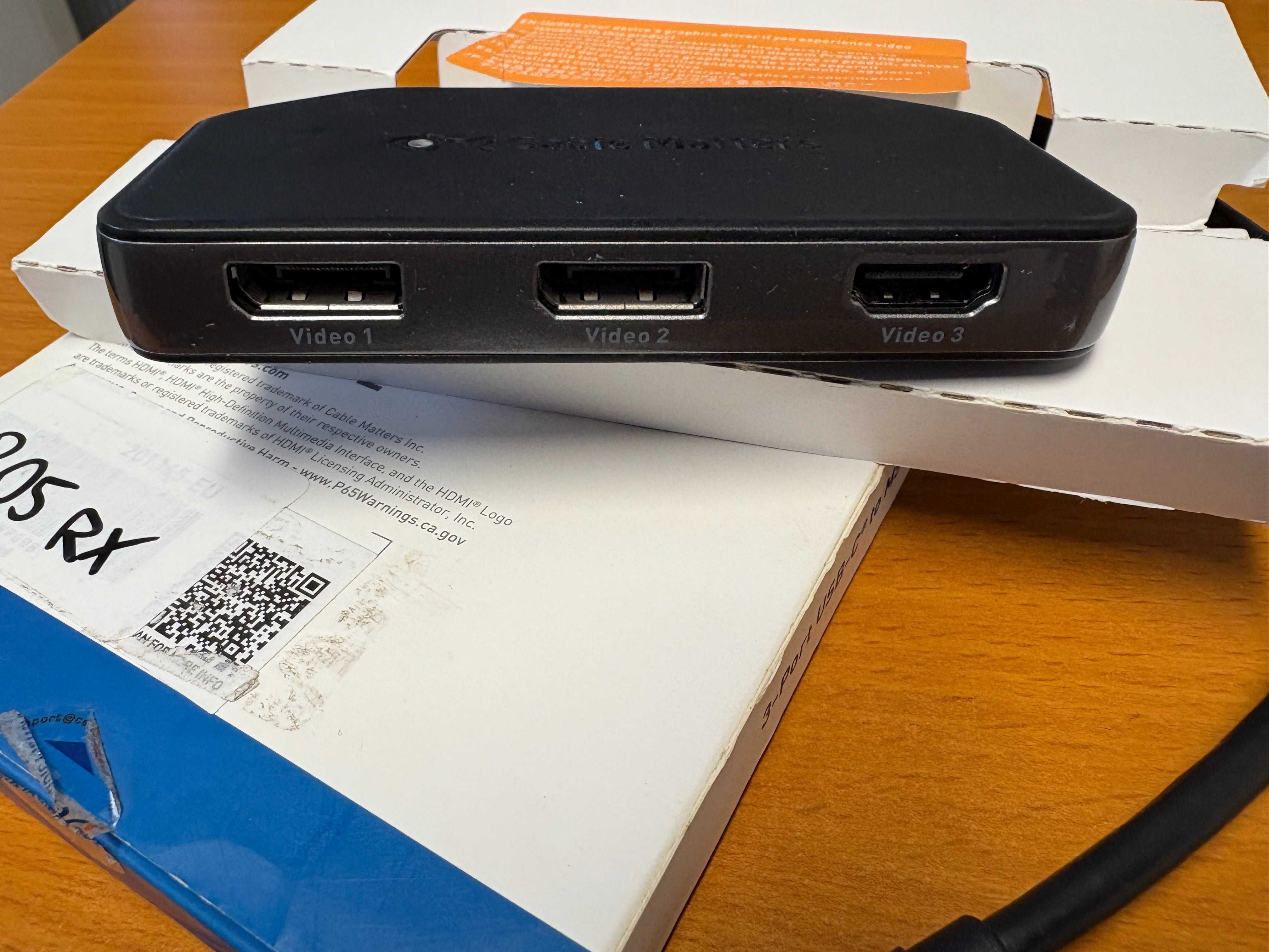Hub Cable Matters 3 - port USB-B Multi-Monitor