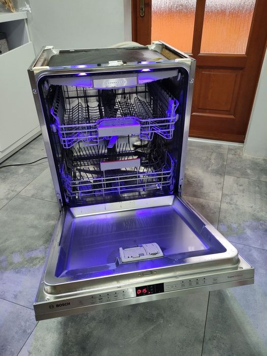 Топова посудомийна машина Bosch на 15 комплектів