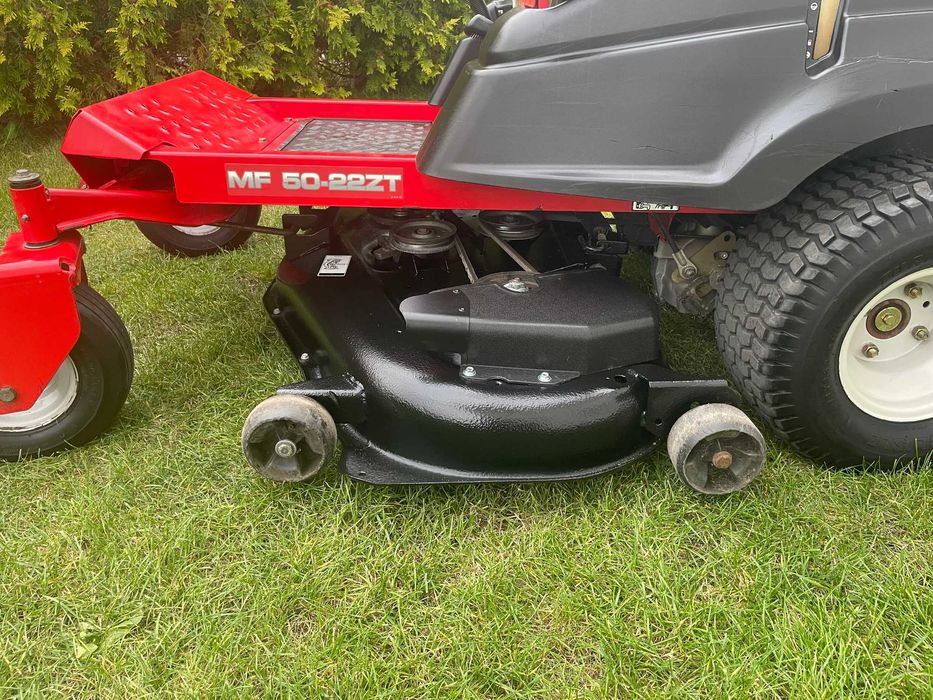 Kosiarka o zerowym promieniu skrętu Massey Ferguson MF 50-22zt