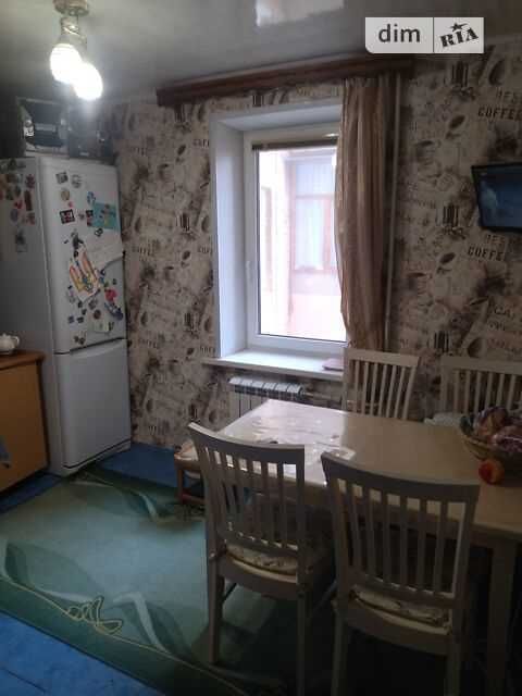 3к! квартира, Поділ, 5/10 пов, 73 м2, цегла, косметика, роздільні кімн