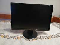 Vendo monitor 19-inch Samsung SyncMaster 943NW.