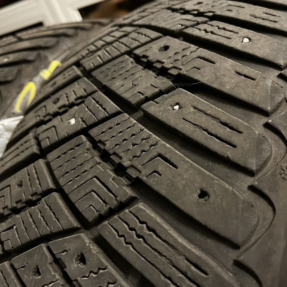 Шини Зимні  GoodYear Ultragrip 215/55 R17