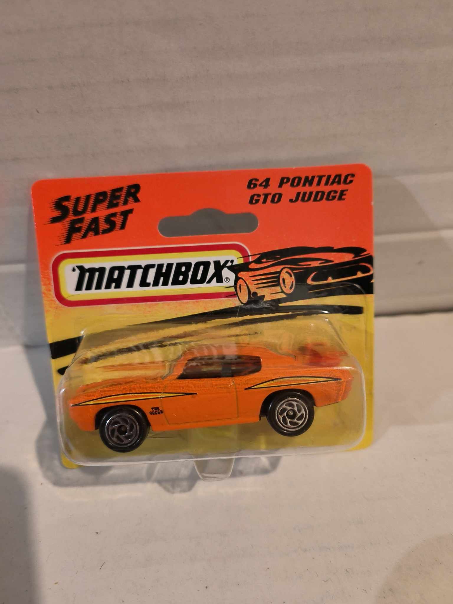 Matchbox Pontiac GTO 64 Judge Otwarty