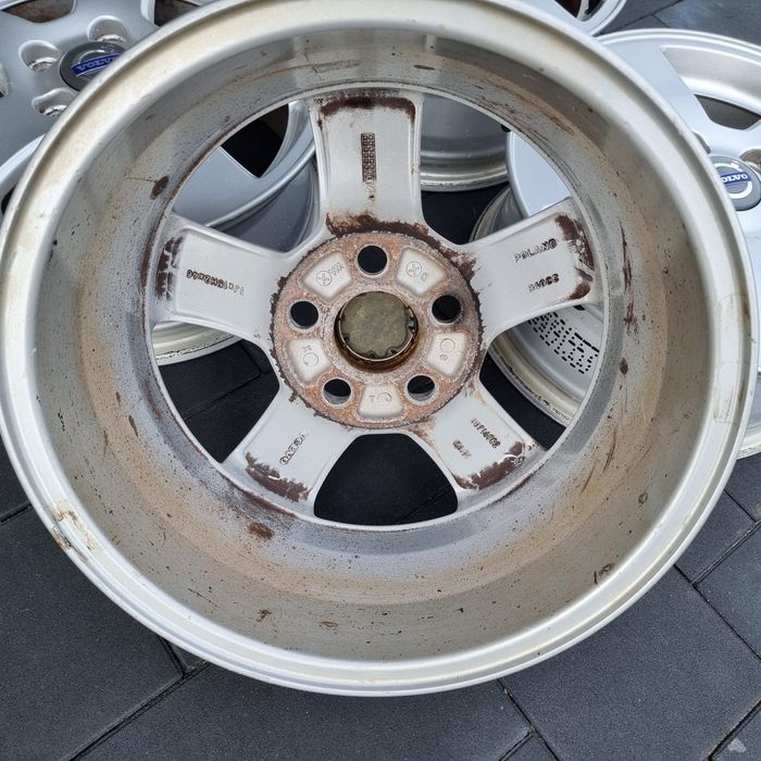 Felgi VOLVO OE 15" 6Jx15 5x108 ET46 V50 C30 C70 S40 II