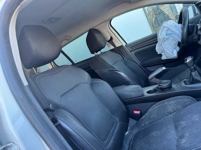 Renault Megane 2018 acidentado