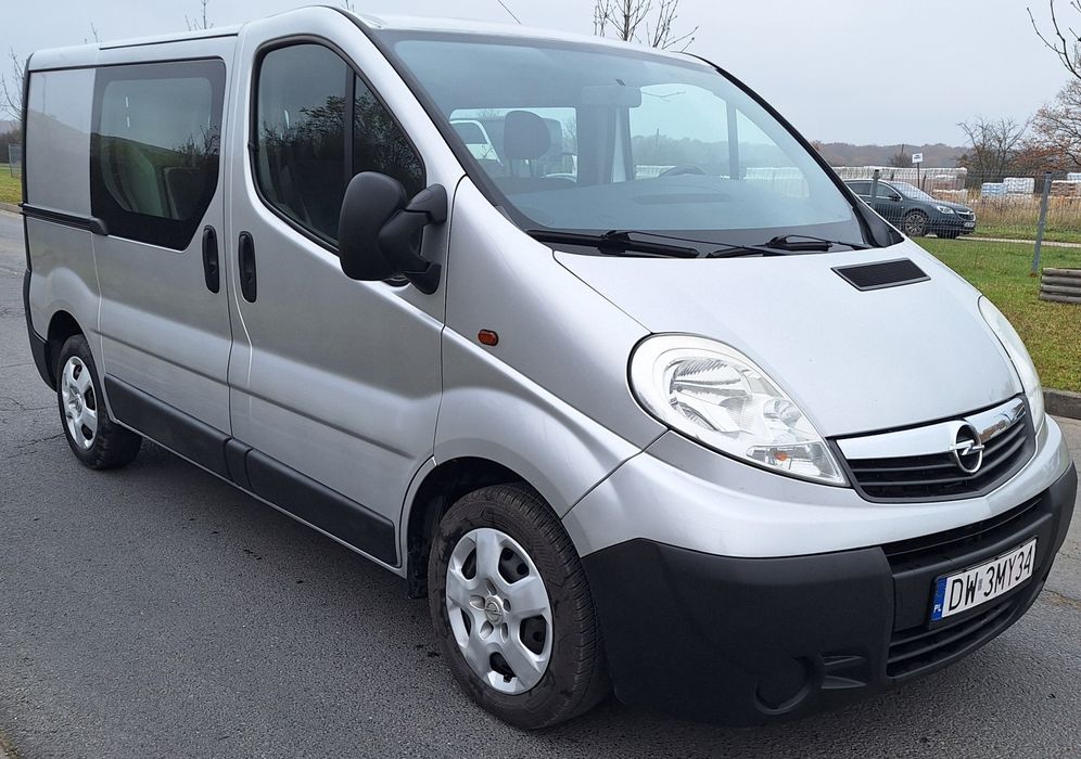 Opel Vivaro 2.0 CDTI 115km, Brygadówka, 5 osobowy