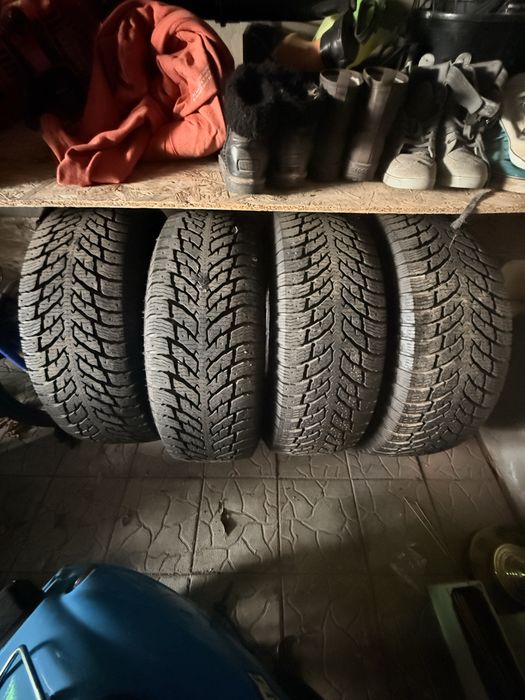 Резина зимняя Nokian Hakkapeliitta LT3 315/70 R17 121/118Q (під шип)