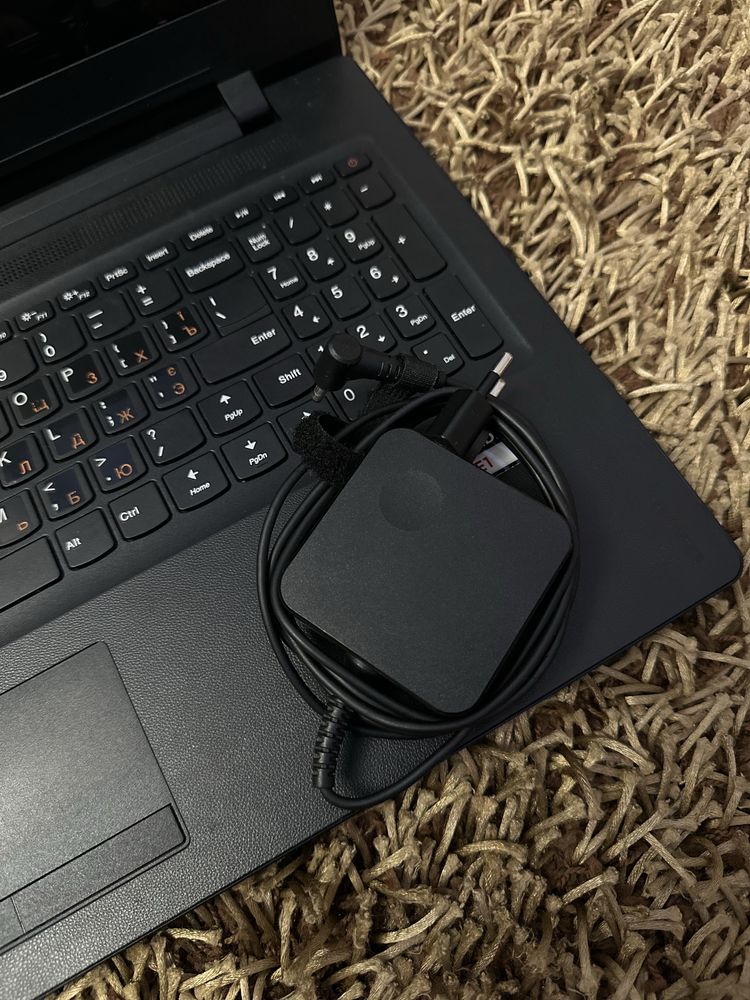 Ноутбук •Lenovo Ideapad 110-15ACL- в хорошому стані