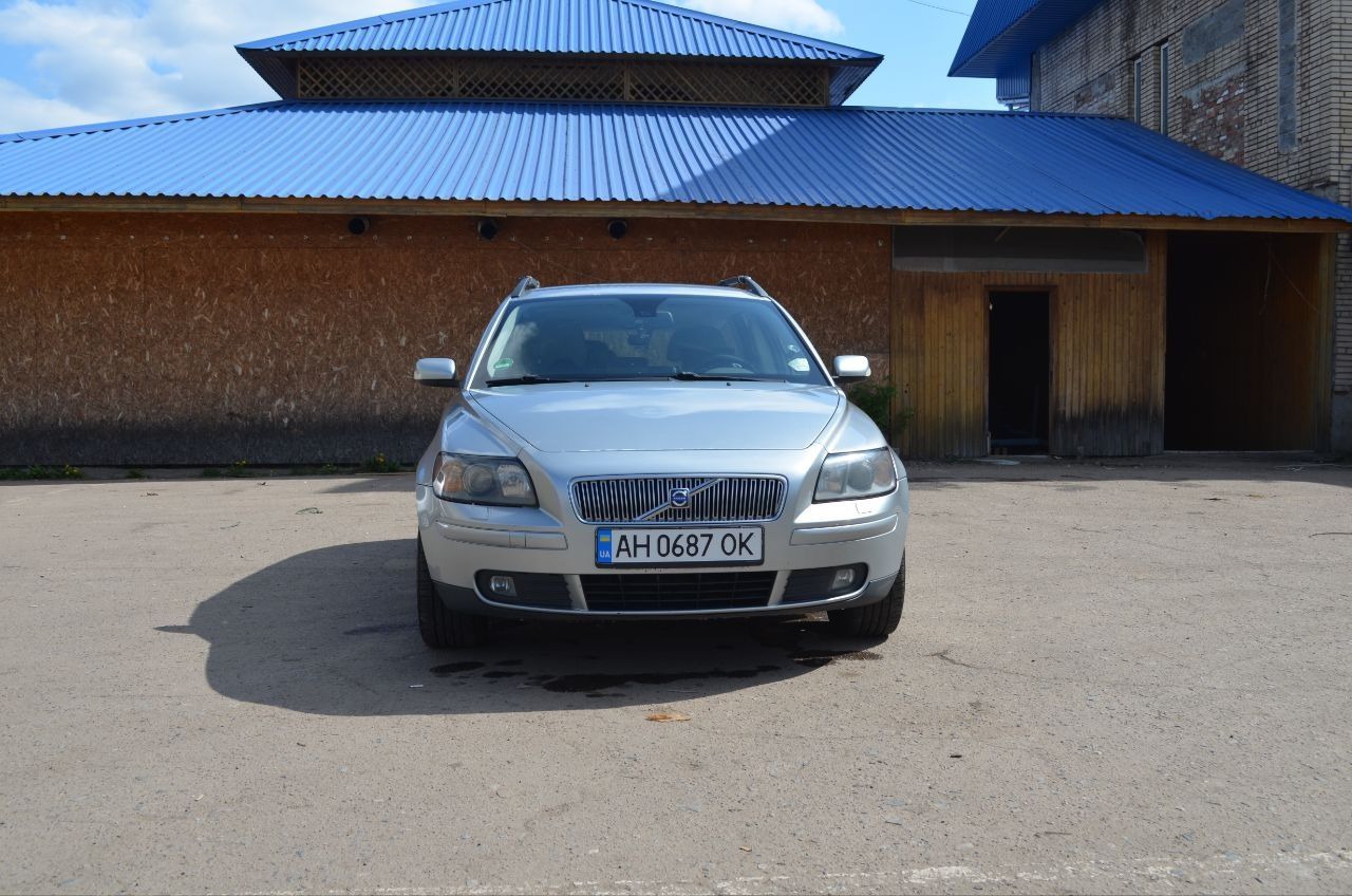 Volvo v50 2.4 г/б