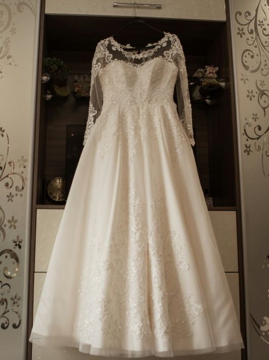 снижена цена!!! Роскошное свадебное платье цвета айвори