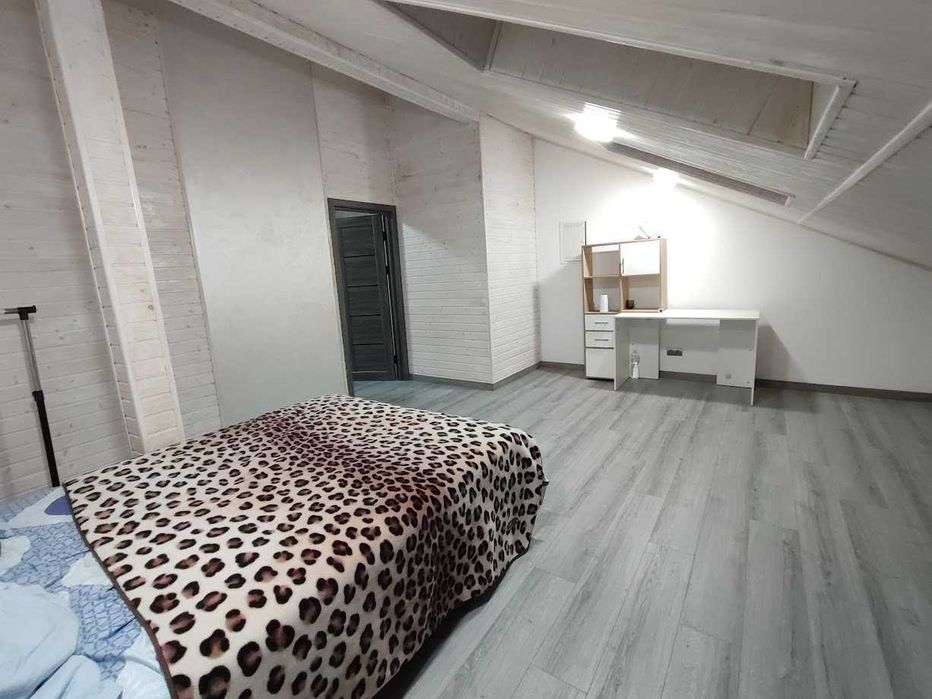 Оренда ТАУНХАУС на вул Кагарлицького (район вул Руська, Гарячий Урбан)