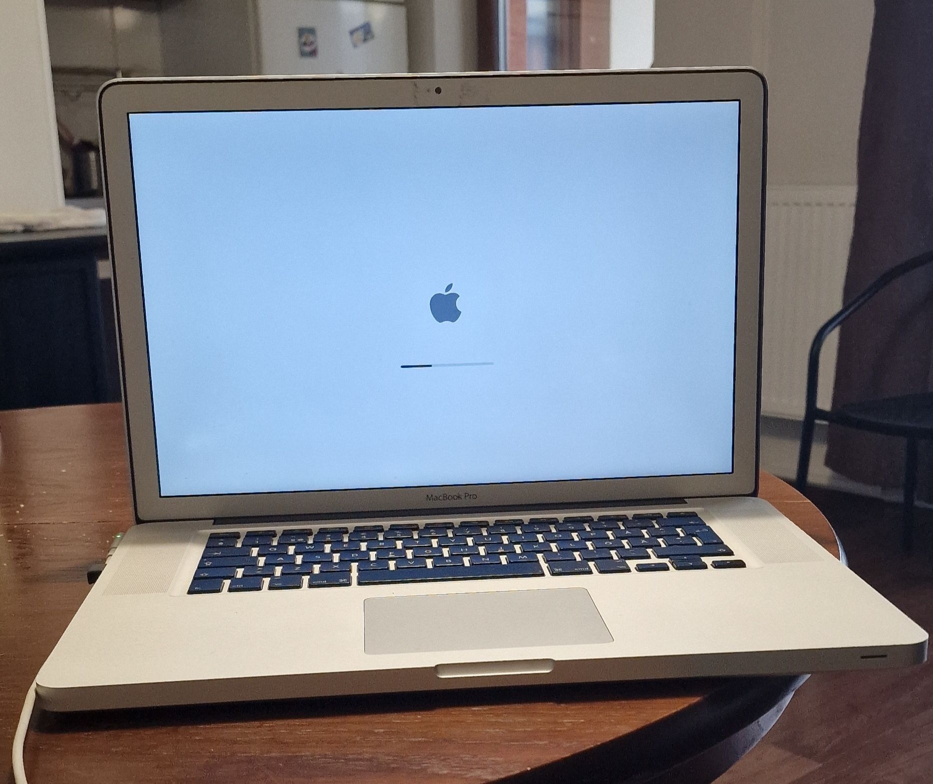 MacBook Pro 15 8GB RAM 500GB HDD