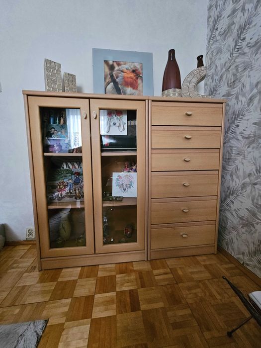 Oddam komodę, biblioteczkę i szafkę rtv