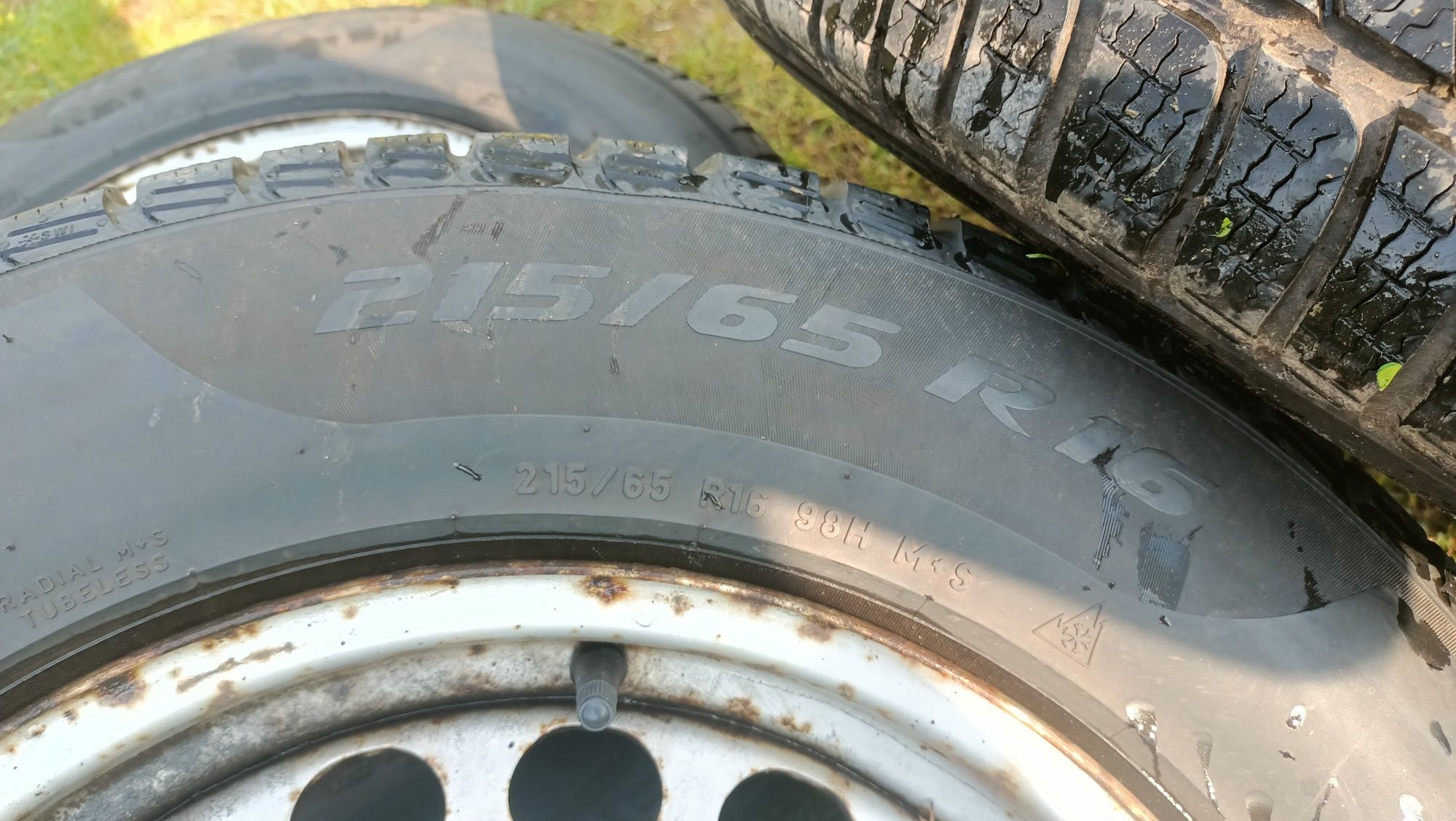 Koła zimowe felgi 16 5x12 et33 VW Tiguan Sharan 215/65/16 Pirelli