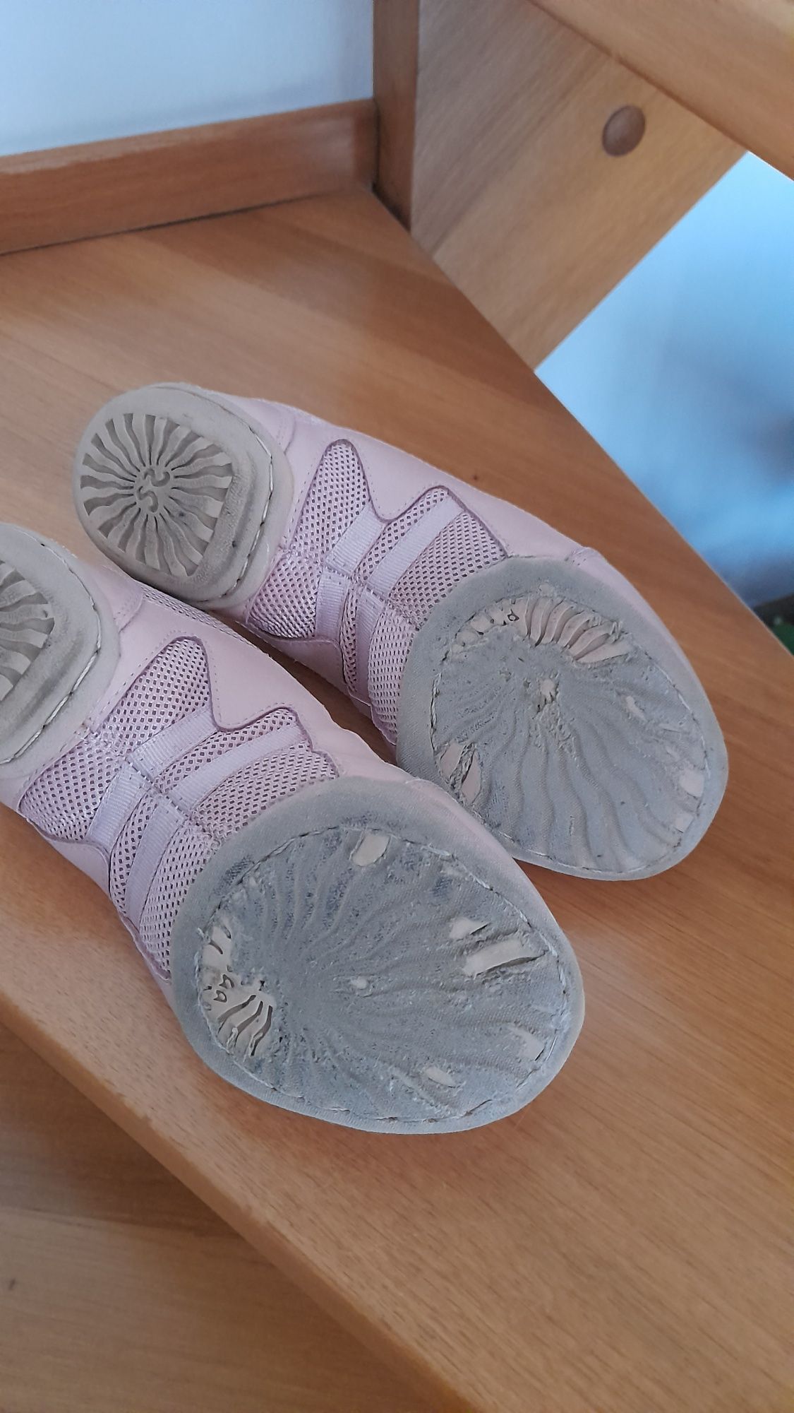 Split shoes Sansha Airy
