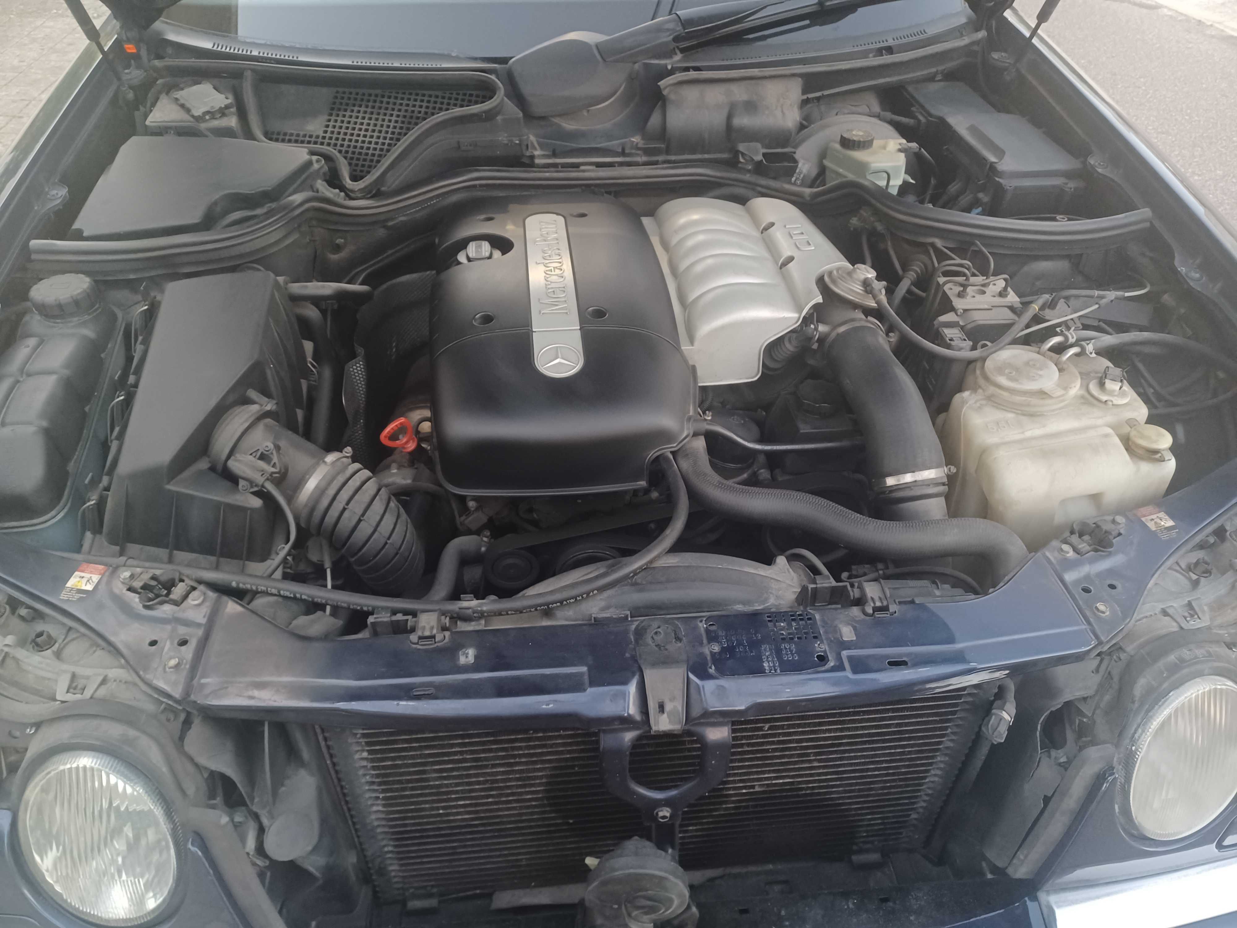 Mercedes modelo 220E CDI