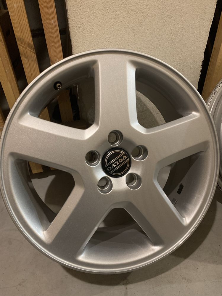 Volvo oryginalne felgi aluminiowe OE 17” 5x108 63,3 ET52,5