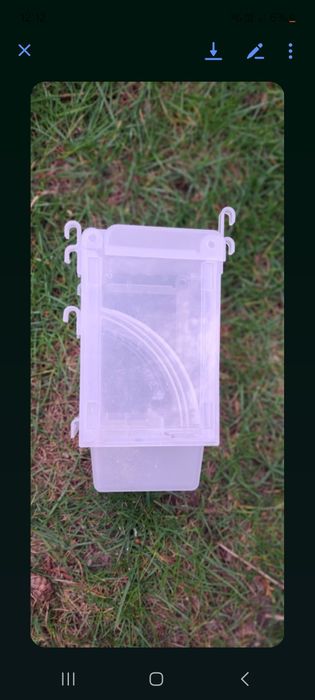 Klatka dla ptaków+poidełko,dozownik karmy i zabawka