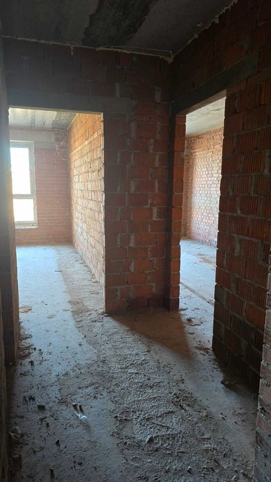 1 к Міленіум біля Озера Millennium чудова інвестиція