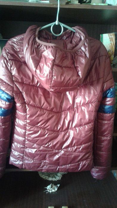 Жіноча осіння куртка