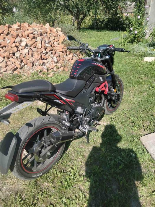 Мотоцикл Lifan SR200